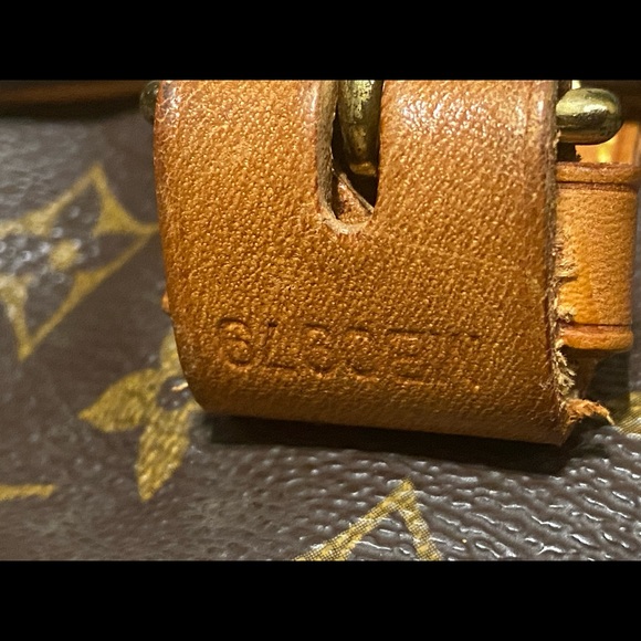 Authentic Louis Vuitton Messenger Bag - Picture 8 of 9